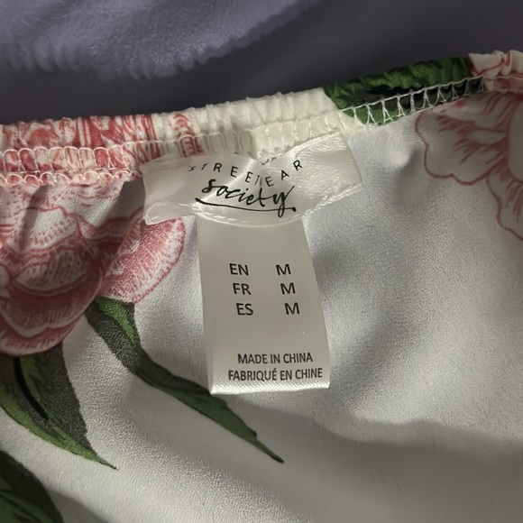 Beautiful romper - Picture 2 of 2